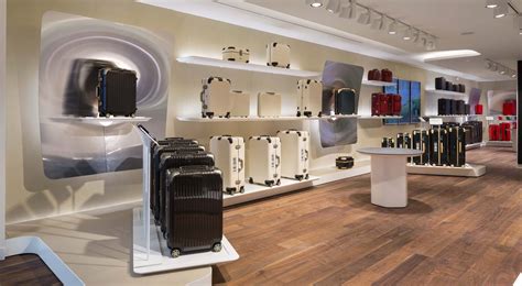 rimowa factory shop